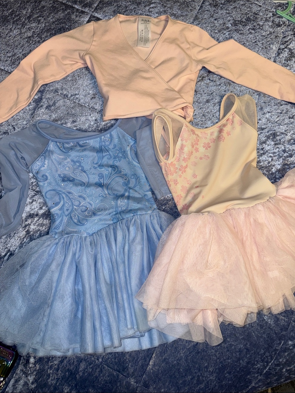 Bloch and Mirella dance outfit with sleeves lot